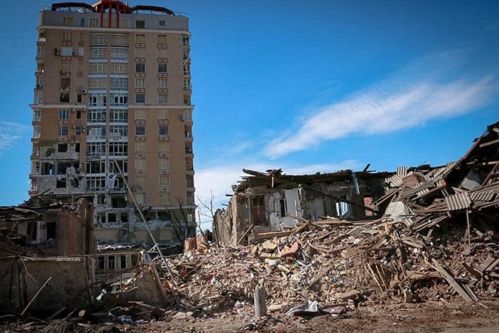 Украинцы, дом которых разрушила война, смогут выбрать место, где получить новое жилье – нардеп