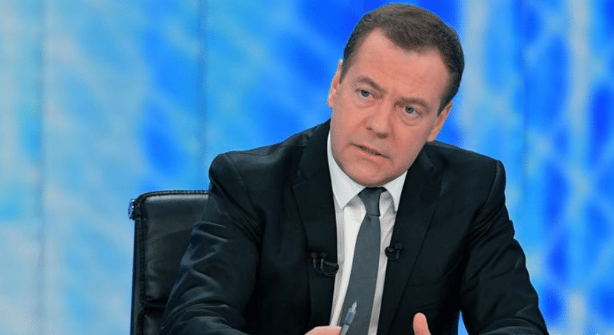 Медведев пригрозил Украине 