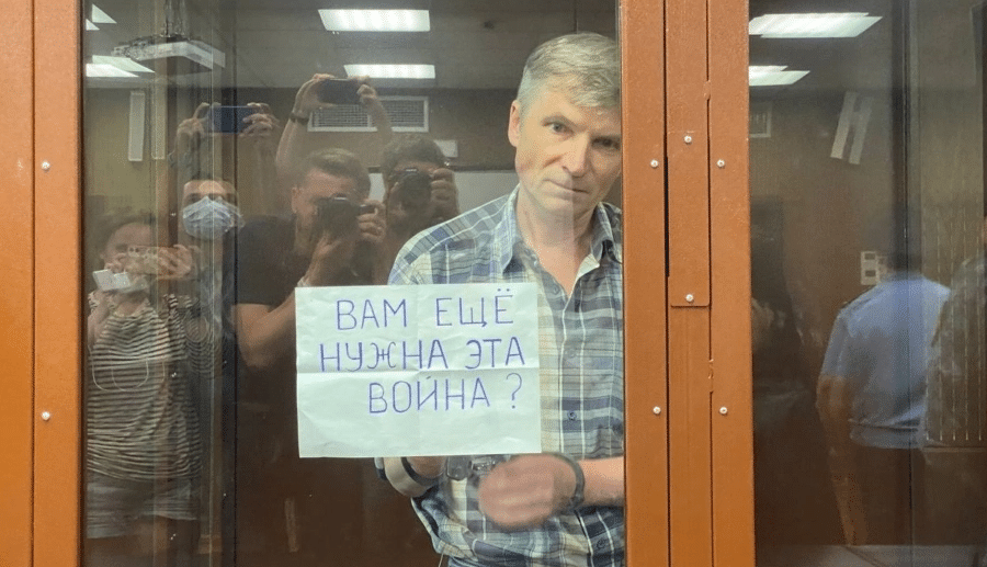 Депутату в Москве дали 7 лет тюрьмы: говорил запрещенное о войне против Украины