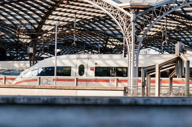 Путешествие по Европе на поезде: топ‑5 городов, которые стоит посетить