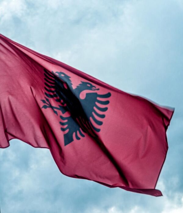 Албания готова принять у себя бегущих от мобилизации россиян