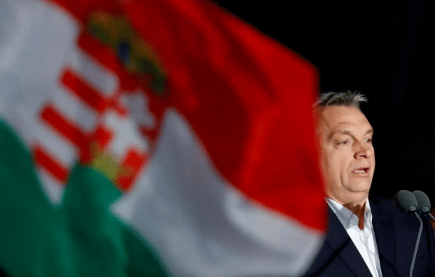 Европарламент назвал Венгрию недемократической страной