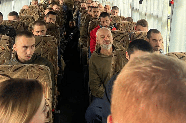 Появилось фото освобожденных из плена российских военных