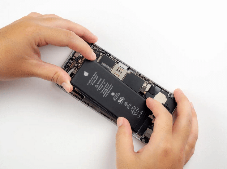 Обычные iPhone 14 получили важную особенность, которая заметно упростит их ремонт