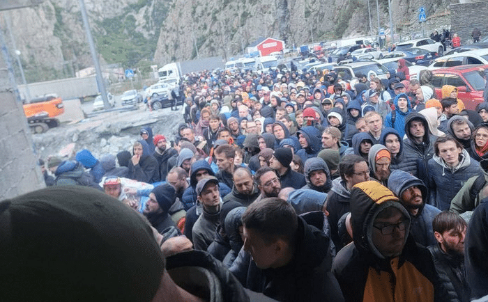 На границе с Грузией образовалась очередь больше 20 км