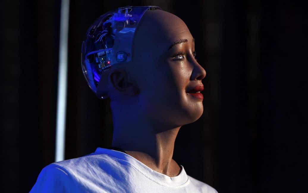 В Китае впервые в истории на должность генерального директора назначили робота с искусственным интеллектом