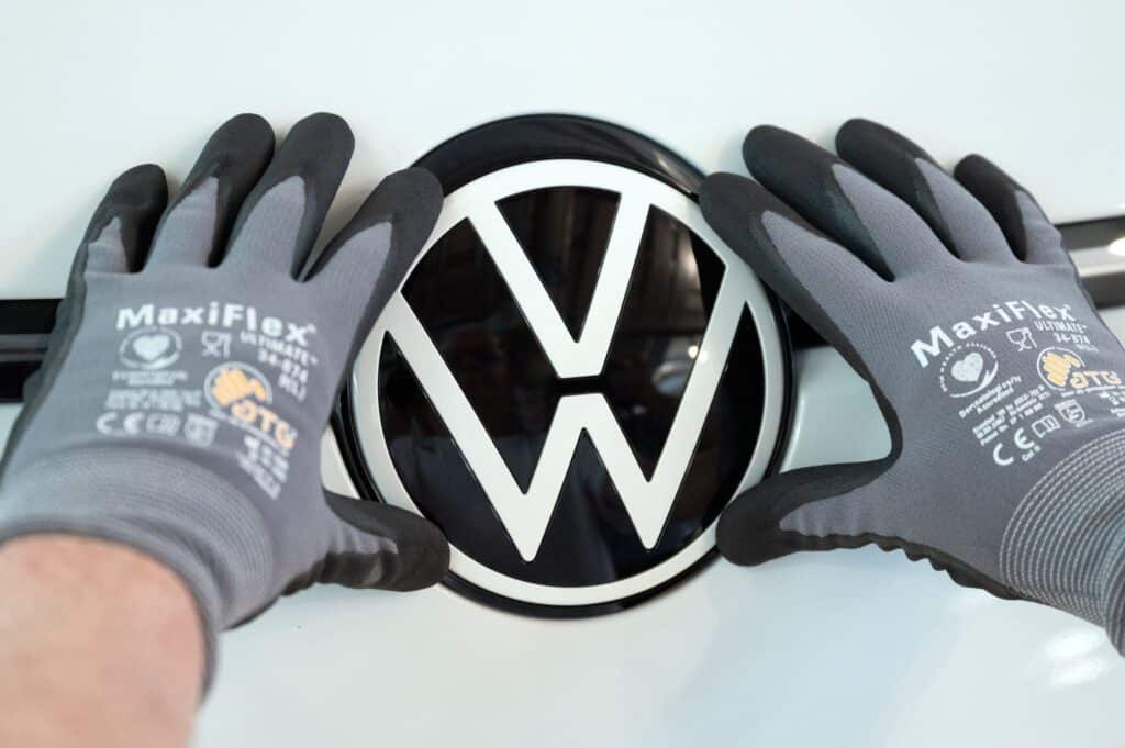 VW откроет производство аккумуляторов в Испании
